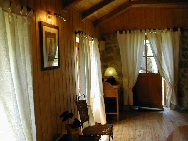 L'Auberge Chez Leon เลอฌ็องบง-ซูร์-ลีญง ภายนอก รูปภาพ